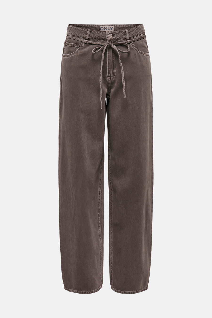 Jeans coloré brun par ONLY, avec une ceinture à nouer, coupe ample et poches avant.