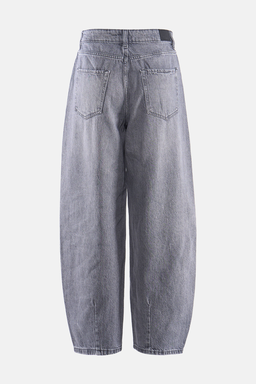 Jean en denim gris moyen par JDY, avec poches arrière et coupe ample.