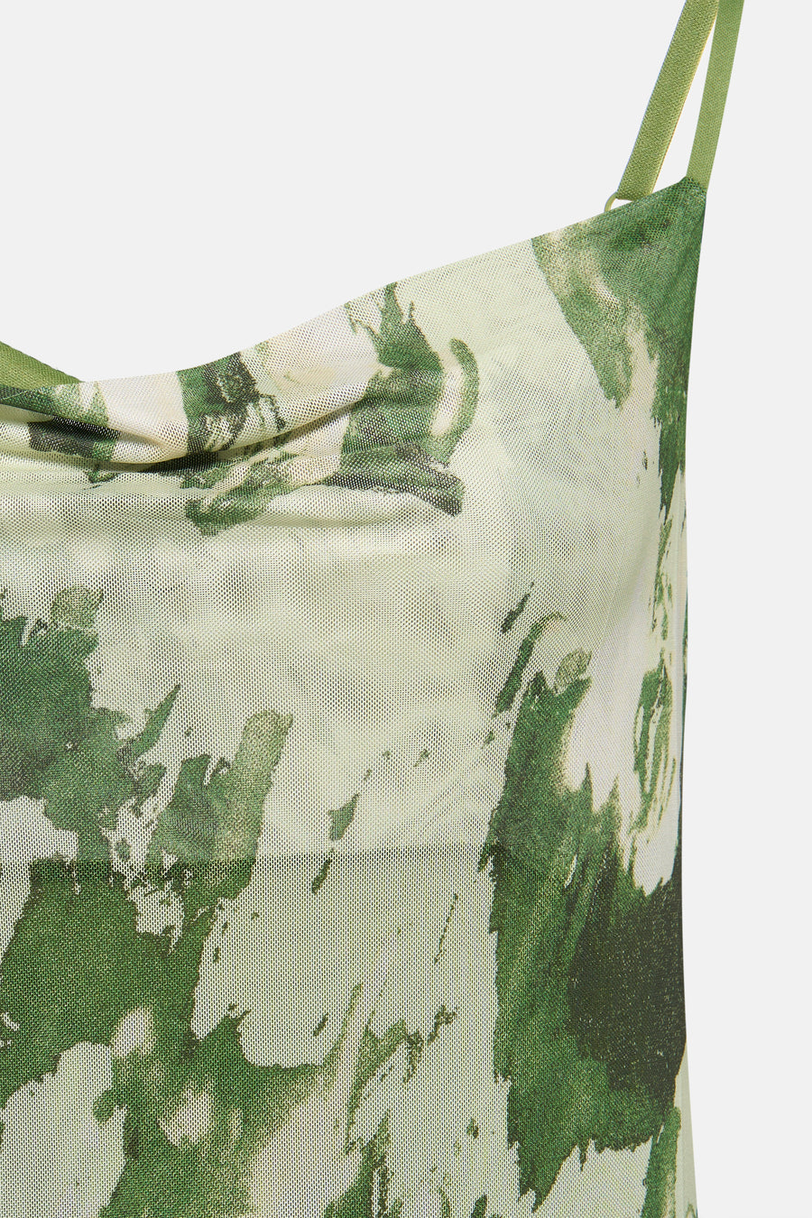 Robe verte imprimée de JDY, avec des bretelles spaghettis et un col drapé, en maille transparente.