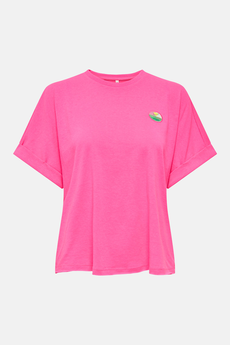 T-shirt rose à manches courtes de ONLY®, avec un écusson décoratif.