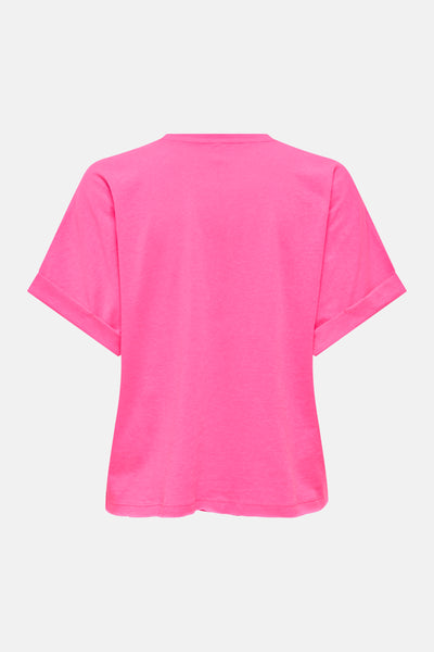 T-shirt rose de ONLY, manches courtes à revers, sur un fond blanc.