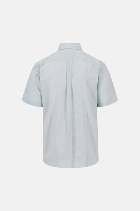 Chemise à manches courtes multicolore de FYNCH-HATTON, avec un motif géométrique discret sur fond gris-bleu clair, vue de dos avec plis.