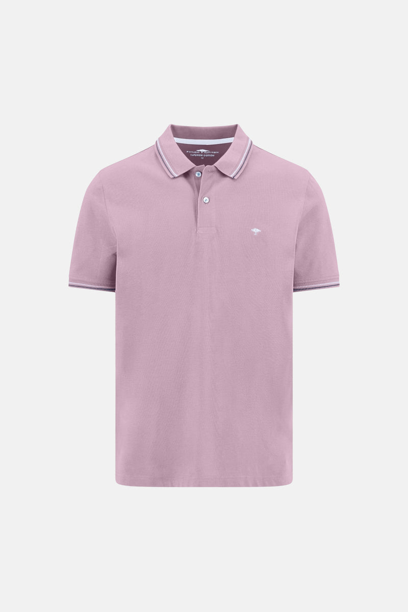 Polo rose de FYNCH-HATTON avec col rayé, deux boutons et logo arbre brodé sur la poitrine.