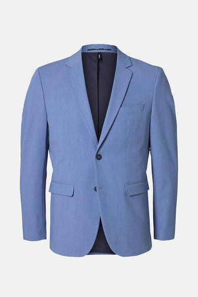 Lichtblauwe blazer van SELECTED, met een marineblauwe voering en een sluiting met twee knopen.