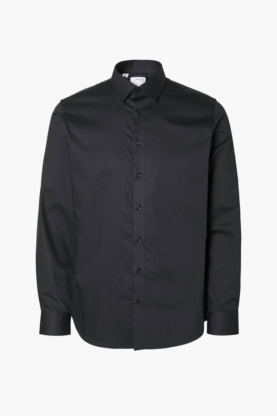 Chemise noire à manches longues de SELECTED, avec boutons apparents.