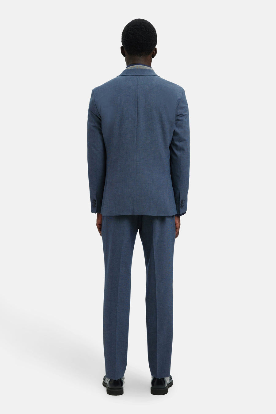 Blazer bleu de SELECTED, coupe classique, avec manches longues, vu de dos.

