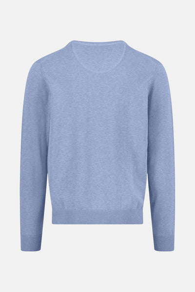 Pull à col en V bleu de FYNCH-HATTON, en maille fine et uniforme, présenté sur fond clair.
