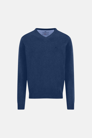 Blauwe V-hals trui van FYNCH-HATTON, in effen textuurgebreid, plat gepresenteerd op een lichte achtergrond.
