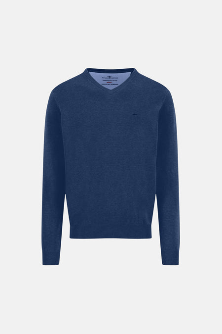 Blauwe V-hals trui van FYNCH-HATTON, in effen textuurgebreid, plat gepresenteerd op een lichte achtergrond.