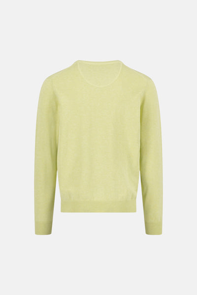 Pull col V vert de FYNCH-HATTON, en tricot fin et léger, à manches longues.