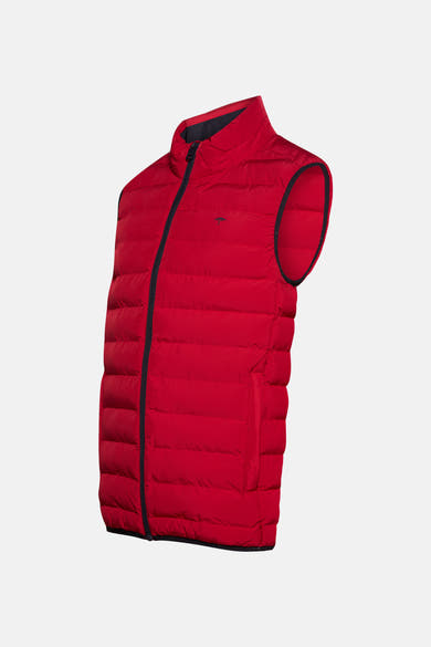 Veste sans manches rouge de FYNCH-HATTON avec une fermeture éclair noire et un col montant.