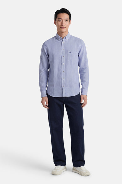 Blauw-wit gestreept overhemd van FYNCH-HATTON, met button-down kraag en borstzak.