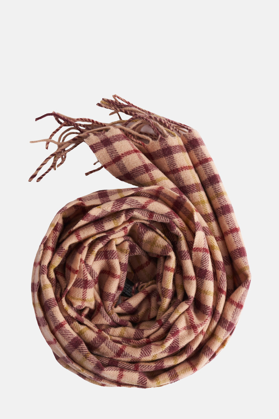 Écharpe multicolore en laine by MANGO, motif à carreaux et franges décoratives.