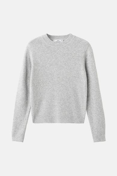 Pull à col rond gris de MANGO, en maille fine et douce sur fond uni.