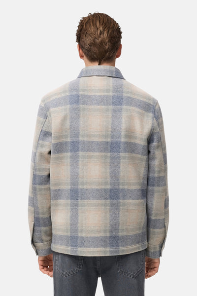 Veste courte multicolore de MANGO, motif à carreaux avec des détails de tissu texturé, vue de dos.