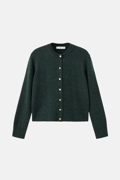 Cardigan vert en maille de MANGO, avec une boutonnière dorée sur le devant.