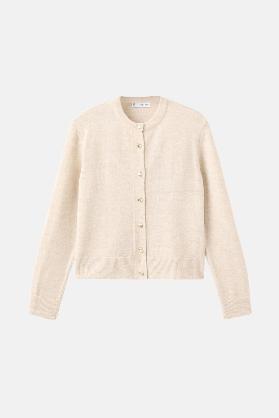 Cardigan en maille blanc cassé de MANGO, avec fermeture boutonnée dorée sur fond uni.