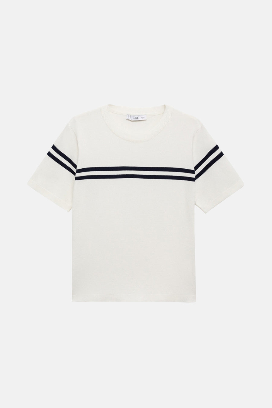 T-shirt blanc à manches courtes de MANGO, avec rayures bleu marine sur la poitrine et les manches.