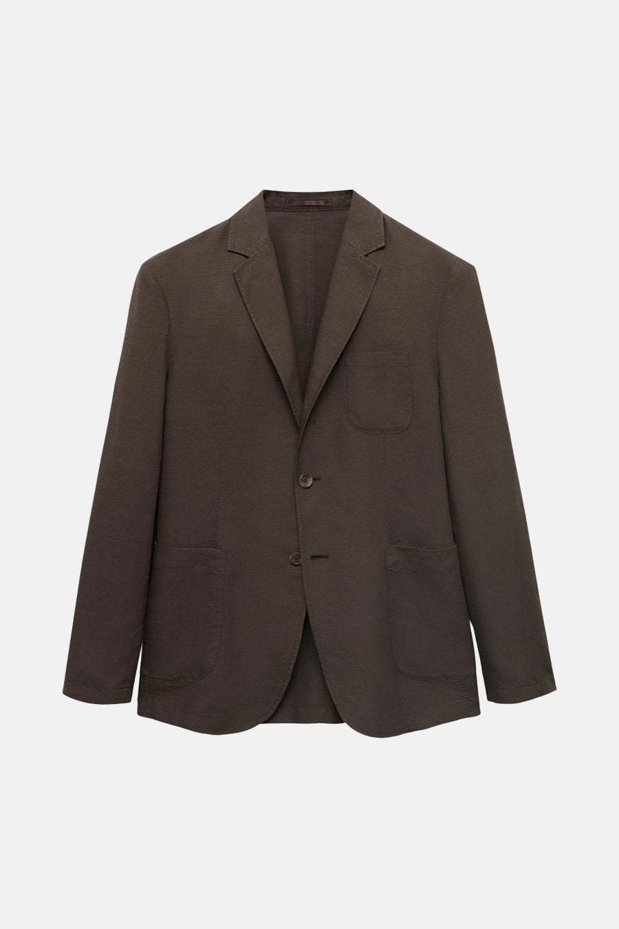 Blazer marron de MANGO, avec une poche poitrine plaquée et une fermeture à deux boutons.