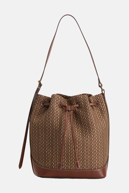 Bruine handtas van MANGO, met all-over patroon en bruine leren details.