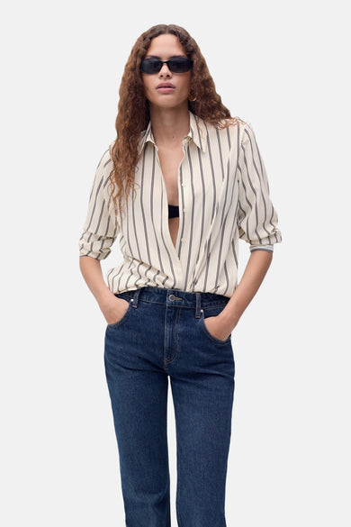 Beige gestreept overhemd van MANGO, met klassieke kraag en lange mouwen.