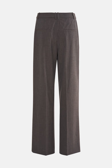Pantalon gris à rayures fines de MANGO, coupe large et poches arrière passepoilées.