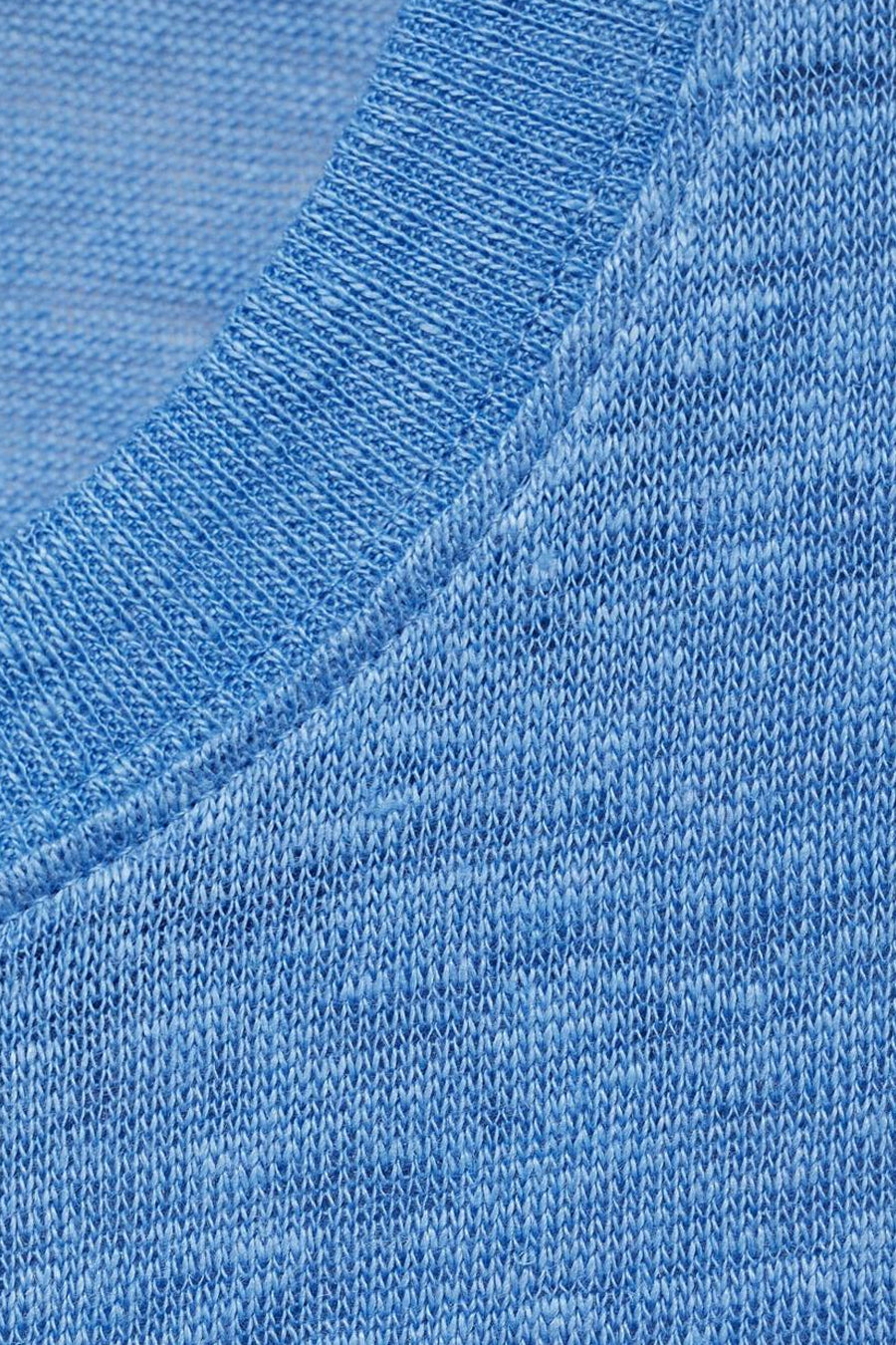Blauw T-shirt met korte mouwen van MANGO, in textuurgebreid materiaal, met geribde boord aan de kraag.