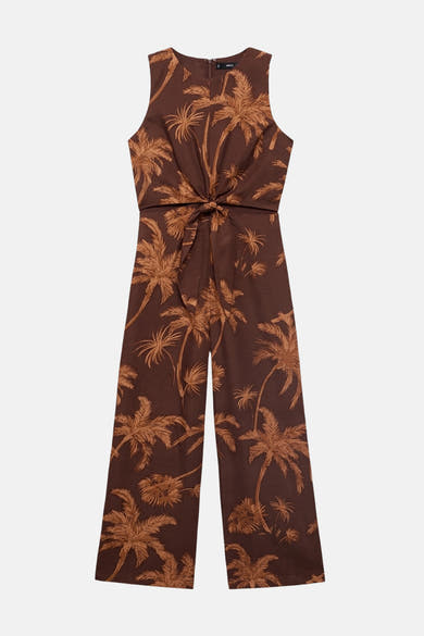 Bruin MANGO-pak met een bruin palmboomprintpatroon.