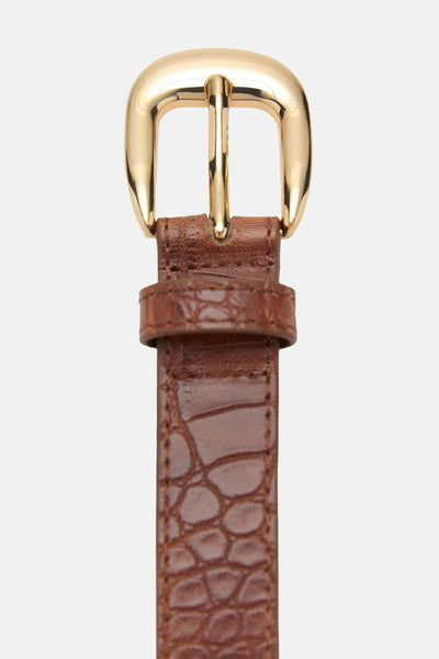 Ceinture marron en cuir, de MANGO, avec une boucle dorée et un motif crocodile texturé.