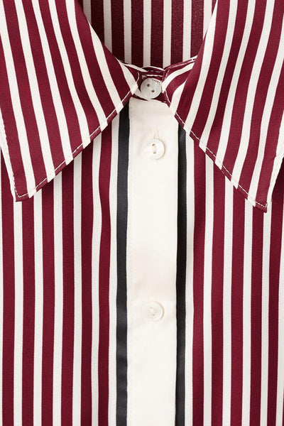 Rood gestreept overhemd met lange mouwen van MANGO, met ivoorkleurige kraag en knoopsluiting.