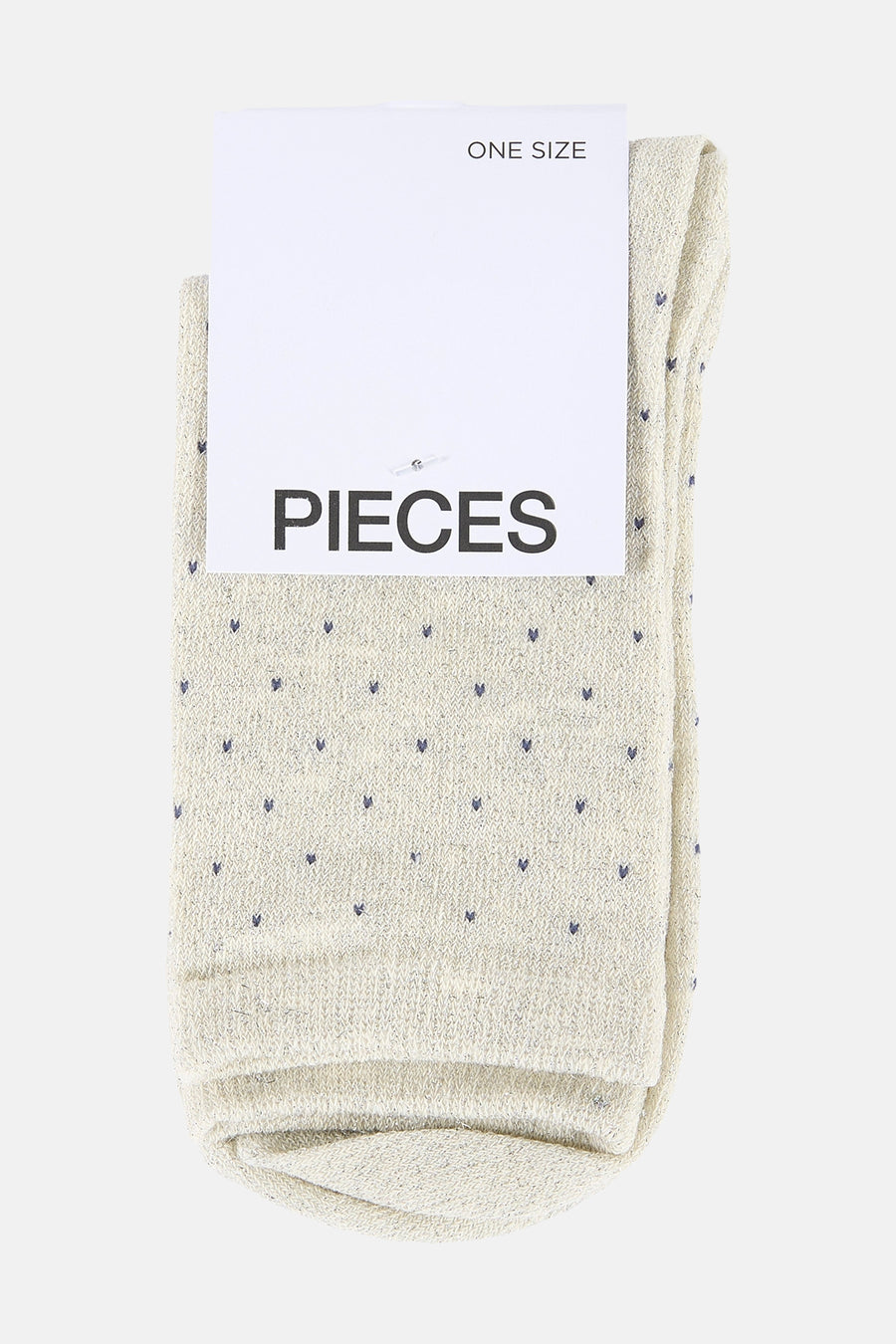 Ecru sokken van PIECES®, met een discreet patroon van kleine donkere vormen over het hele oppervlak.