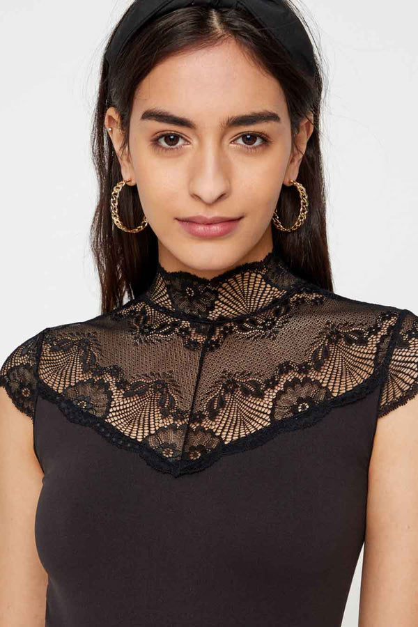 Body Noir - PIECES®