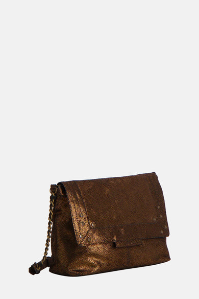 Sac à bandoulière doré de PIECES®, avec une bandoulière chaîne et un motif texturé.