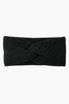 Zwarte oorwarmers van PIECES® in kabelbreiwerk, getextureerd wintermodeaccessoire.