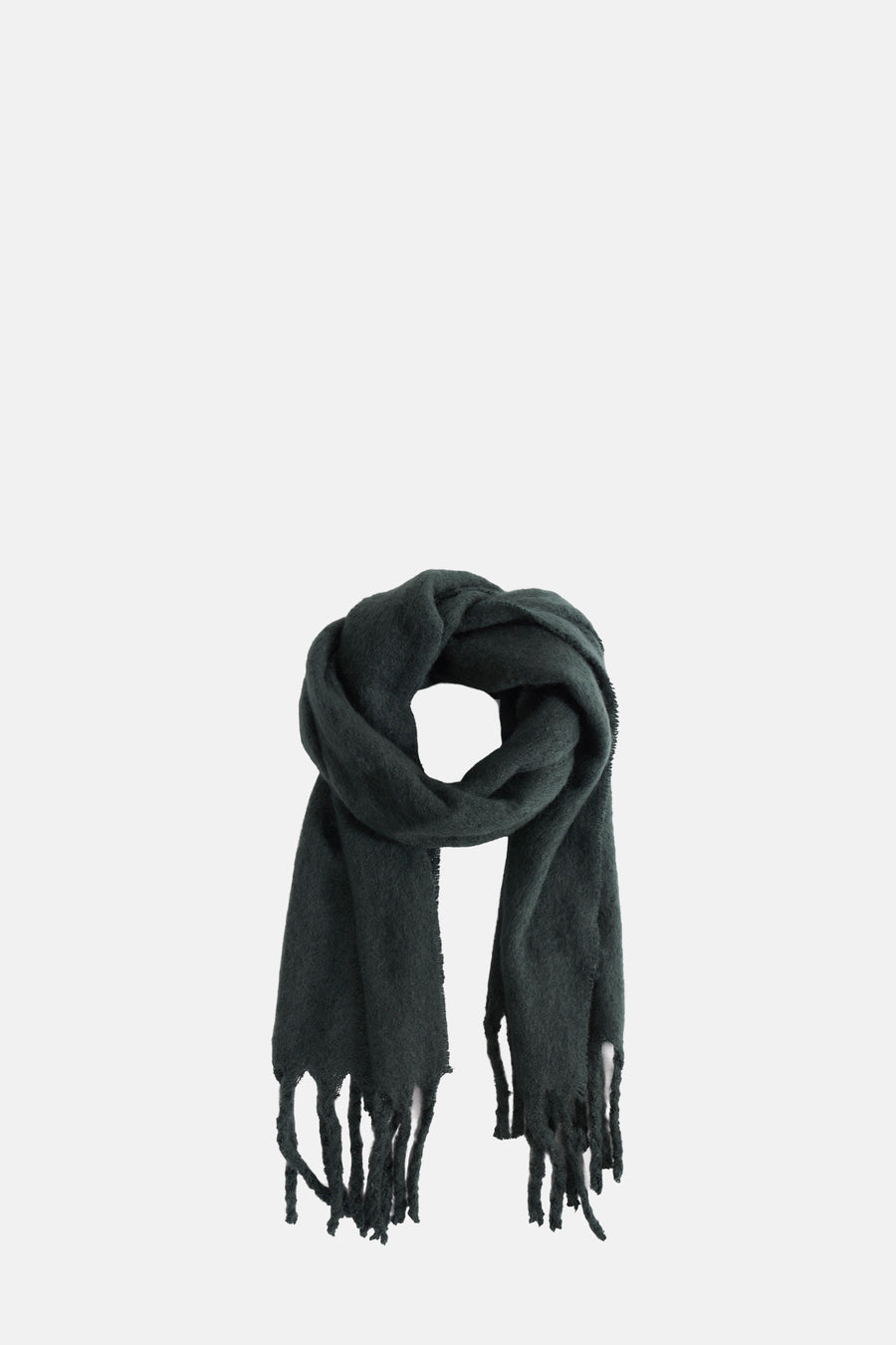 Écharpe verte en tricot grossier de PIECES®, avec des franges décoratives.