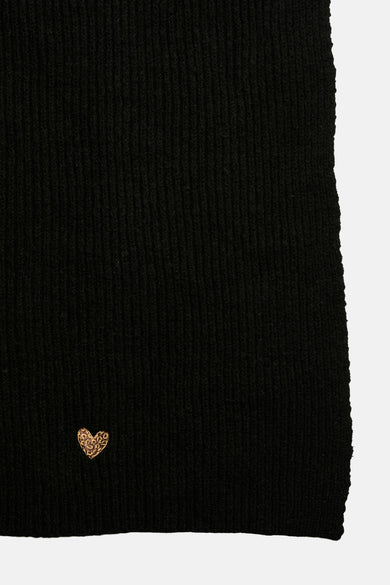 Écharpe noire en tricot par PIECES® avec motif de cœur doré.