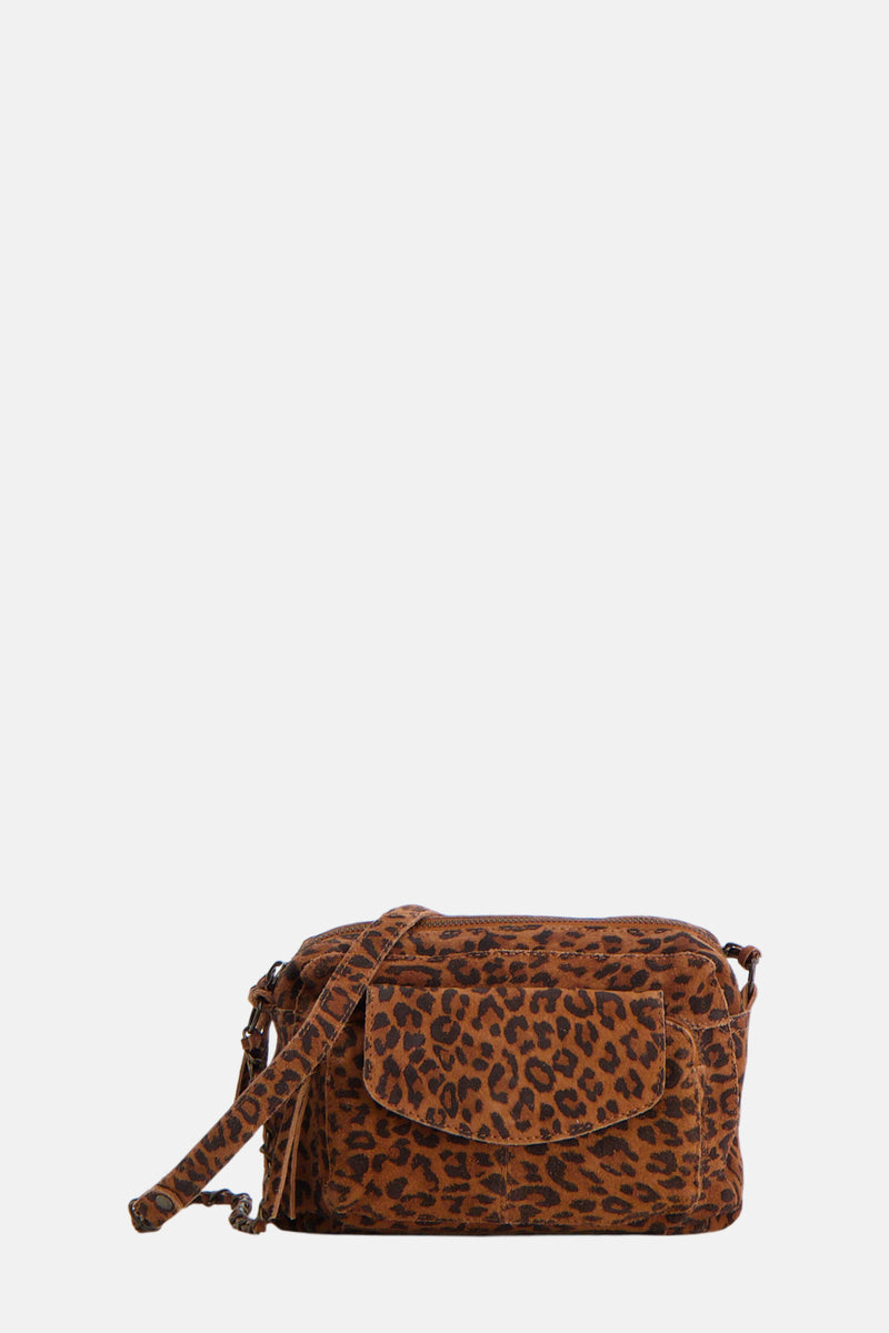 Bruine schoudertas van PIECES® met een luipaardprint en een verstelbare schouderriem.