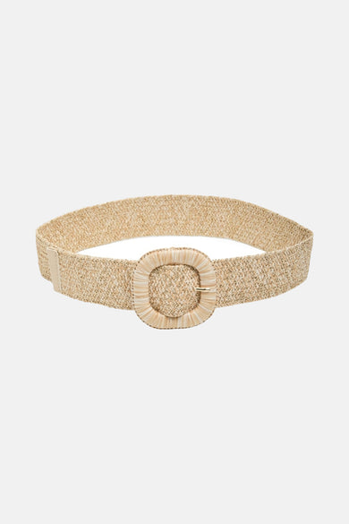 Ecru riem van PIECES®, met vierkante gesp van gevlochten raffia, gouden detail.