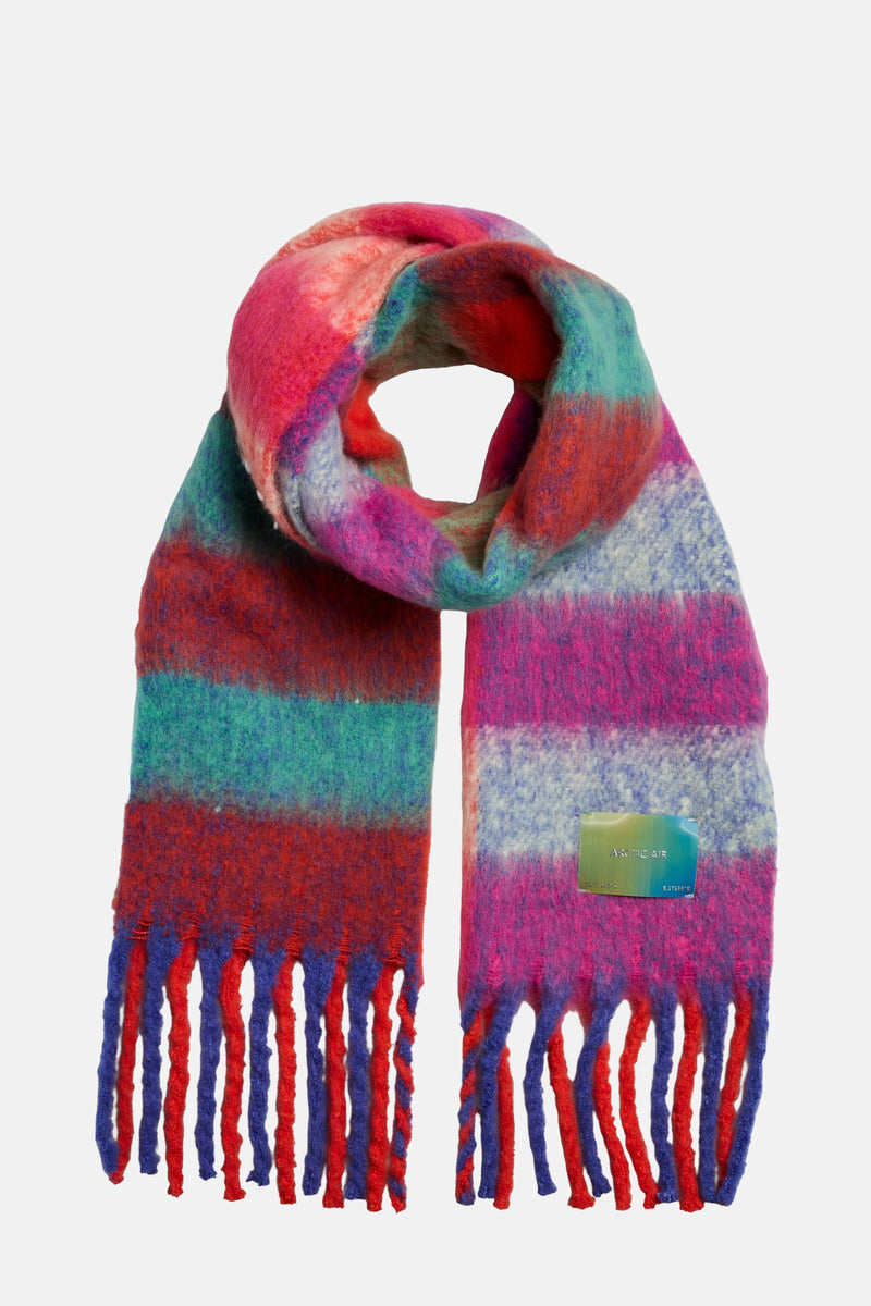 Écharpe multicolore de PIECES, à rayures texturées avec des franges nouées.
