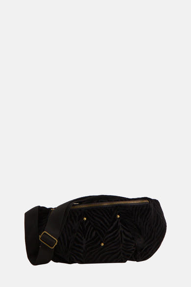 Zwarte schoudertas van PIECES, van getextureerd fluweel met zebraprint en gouden details.