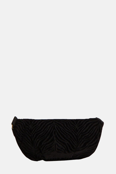 Zwarte schoudertas van PIECES® met een gestructureerd fluwelen zebraprint.