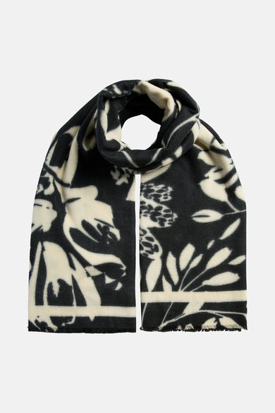 Écharpe noire de PIECES® avec motif floral contrastant, enroulée pour présenter la texture et le design.
