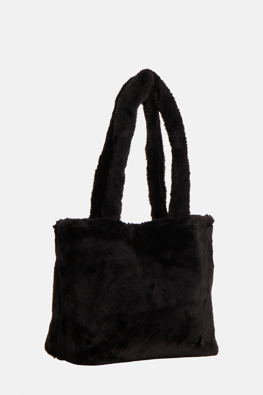 Sac à bandoulière en fausse fourrure noir de PIECES®, avec deux anses courtes.