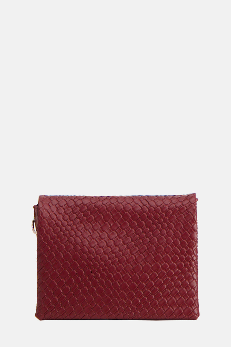 Sac à bandoulière bordeaux de PIECES®, avec un motif tressé apparent et une texture travaillée.