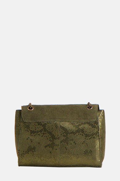 Groene schoudertas van PIECES® met slangenprint en gouden kettingdetails.