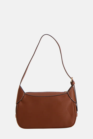 Sac à bandoulière brun de PIECES®, avec une bandoulière fine et une finition cousue.