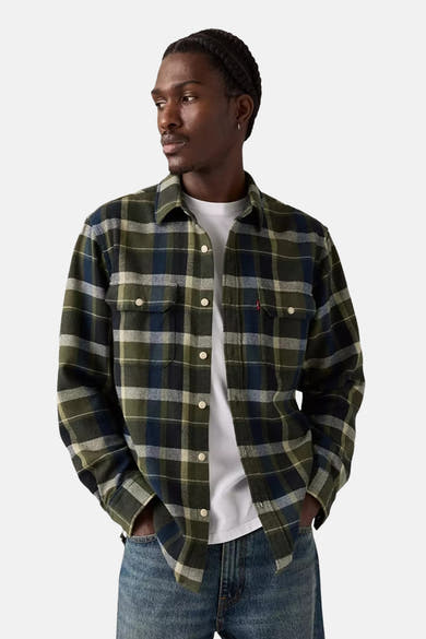 Multikleuren flanellen blouse met lange mouwen van Levi's®, ruitpatroon zichtbaar van achteren en gedragen spijkerbroek.