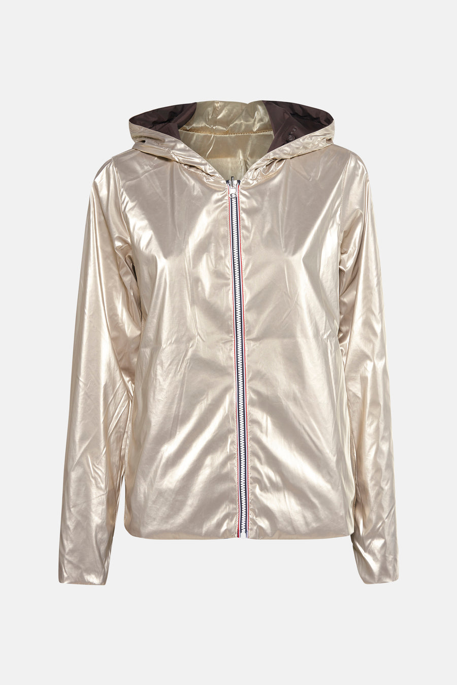 Veste de pluie brillante couleur champagne de Laura Jo avec une capuche doublée marron foncé.