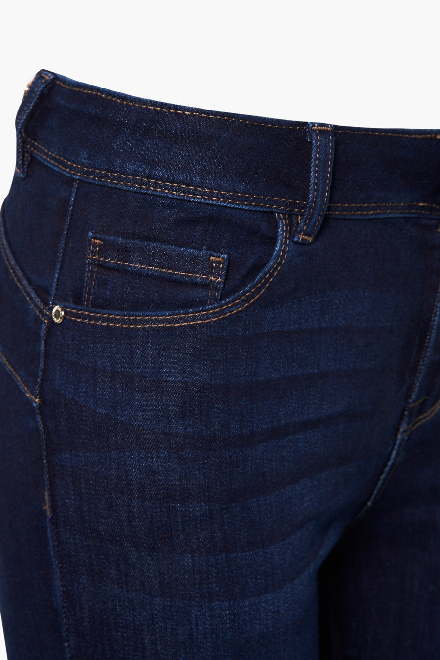 Jean skinny bleu de Morgan de Toi, détail du haut et poche avant, couture marron.