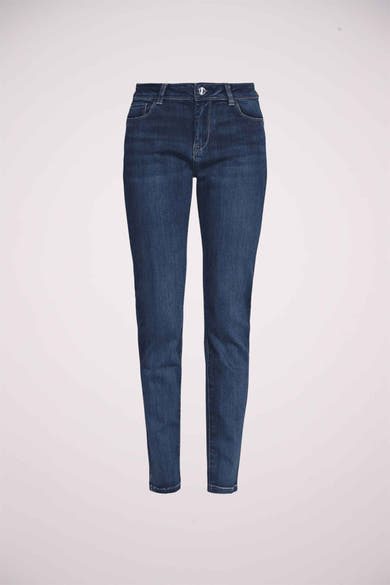 Jean skinny bleu de Morgan de Toi, coupe ajustée, en denim foncé légèrement délavé.